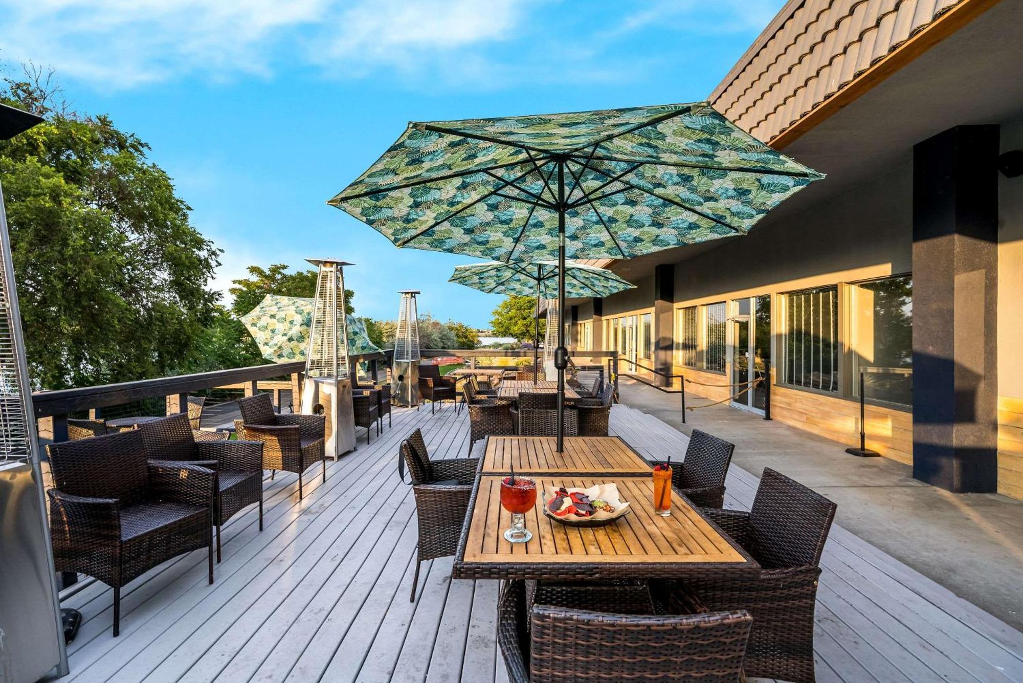 Richland Riverfront Hotel And Conference Center, Ascend Hotel Collection Bagian luar foto